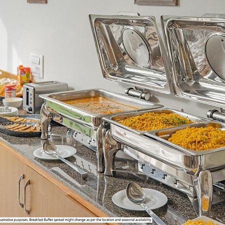 Itsy Hotels Rk Palace Vadodara Kültér fotó