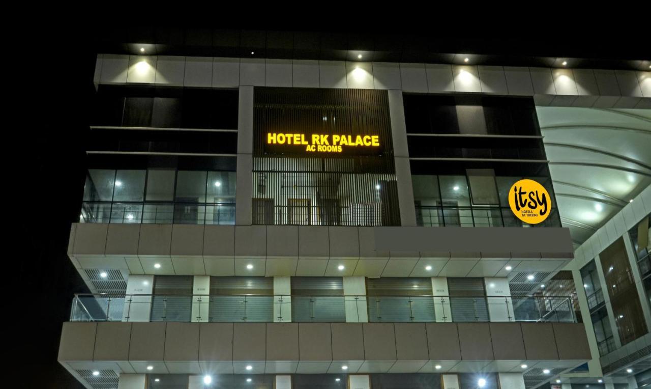 Itsy Hotels Rk Palace Vadodara Kültér fotó
