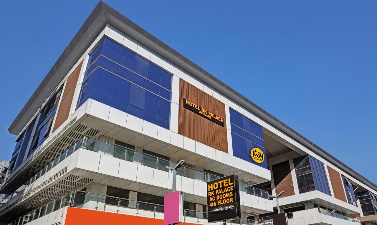 Itsy Hotels Rk Palace Vadodara Kültér fotó